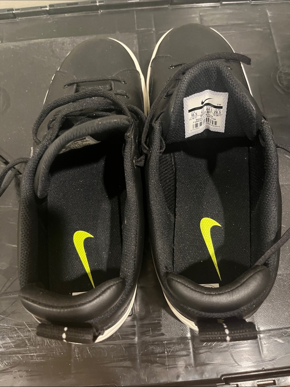 Nike Golf Course Classic Black White Spikeless Golf Shoes - Picture 7 of 9